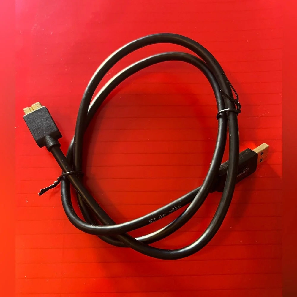 NIB Amazon USB 3.0 A-Male to Micro B USB Cable